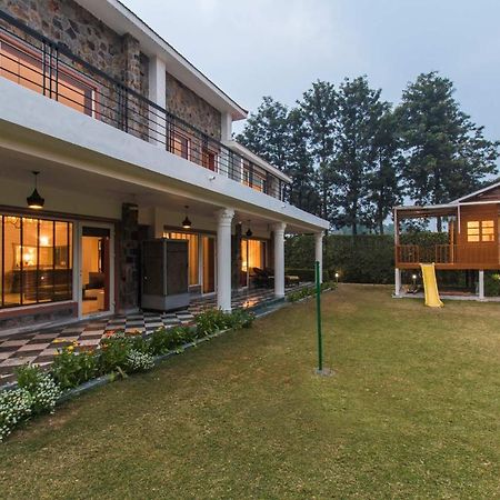 Stayvista At The Banyan Abode With Pool Table, Pet Friendly & Outdoor Pool Manesar Dış mekan fotoğraf