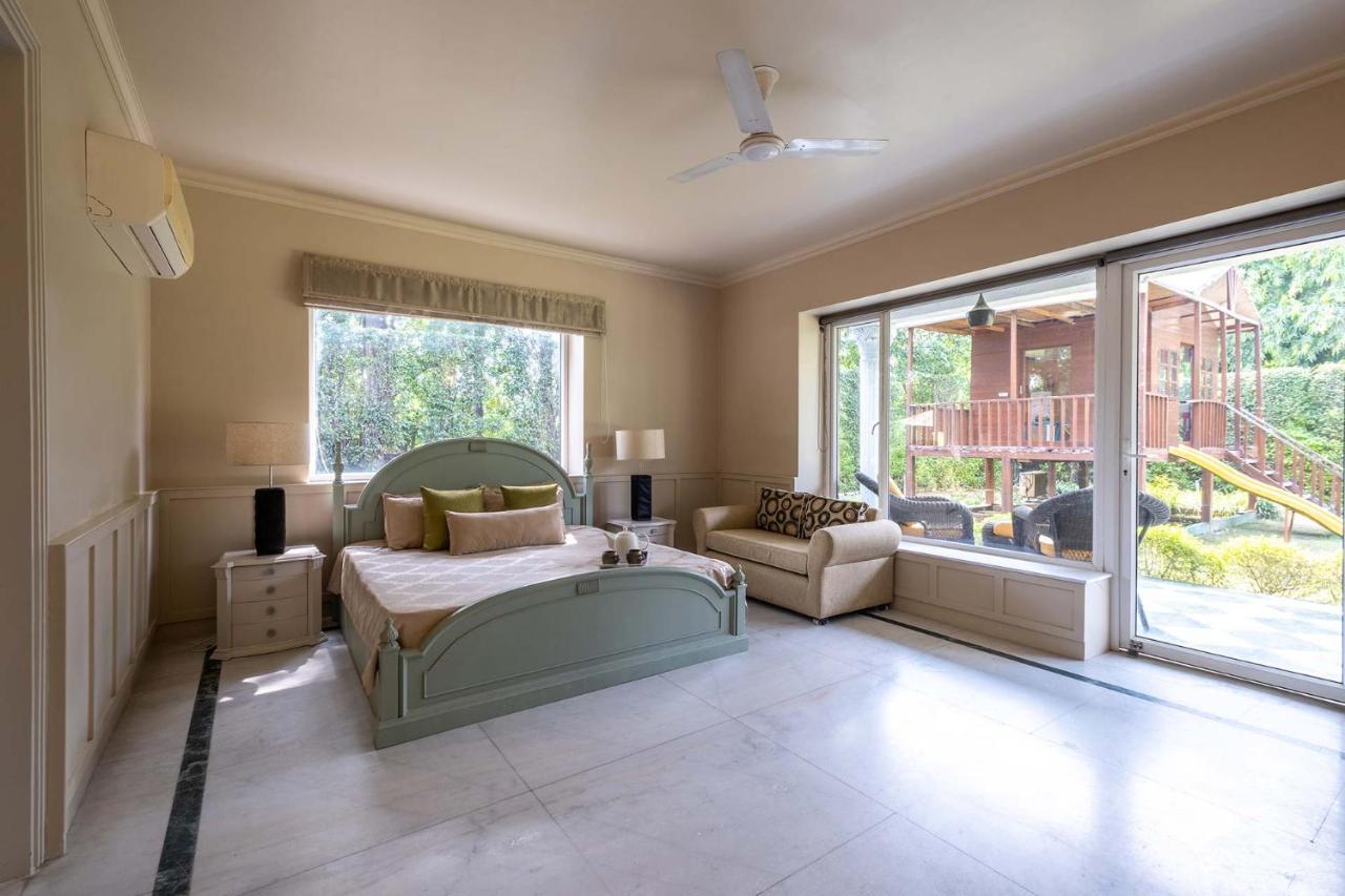 Stayvista At The Banyan Abode With Pool Table, Pet Friendly & Outdoor Pool Manesar Dış mekan fotoğraf