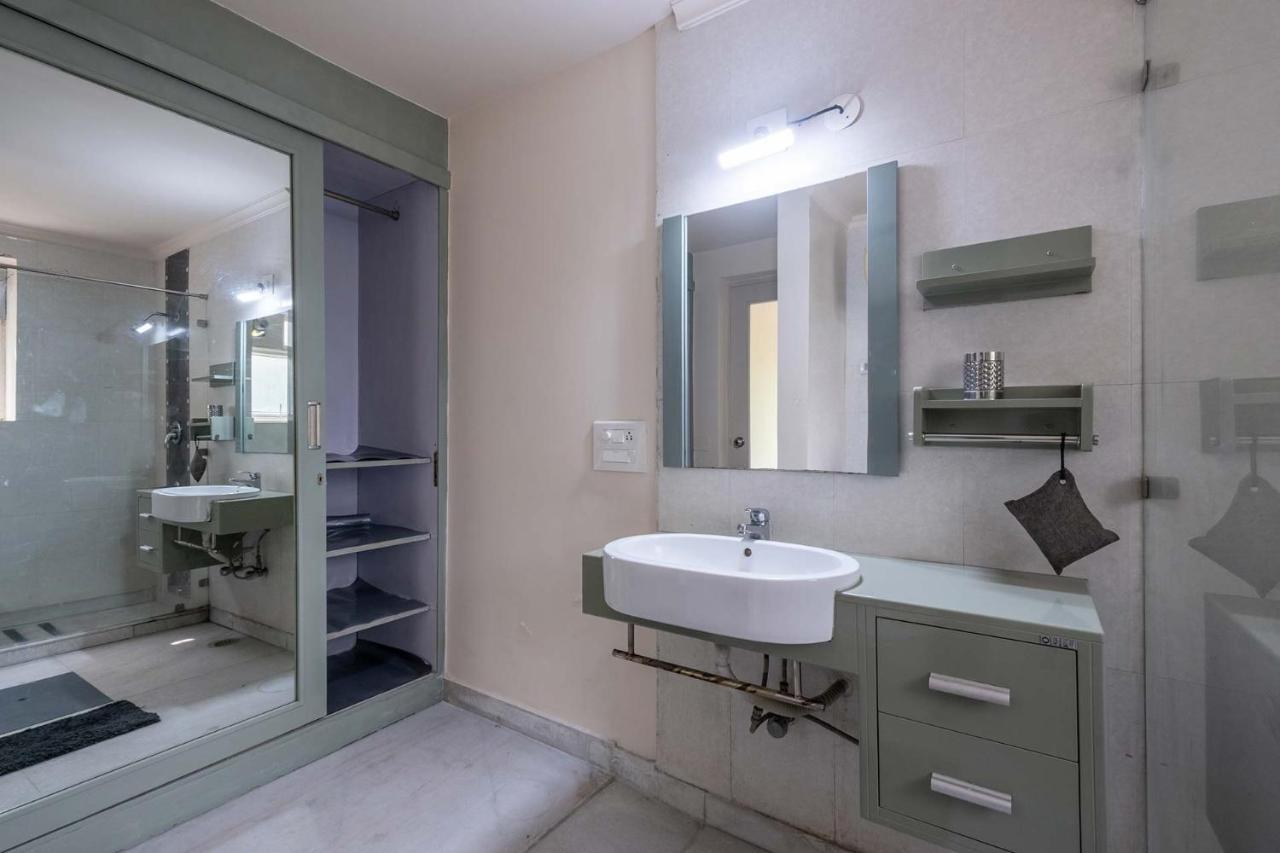 Stayvista At The Banyan Abode With Pool Table, Pet Friendly & Outdoor Pool Manesar Dış mekan fotoğraf