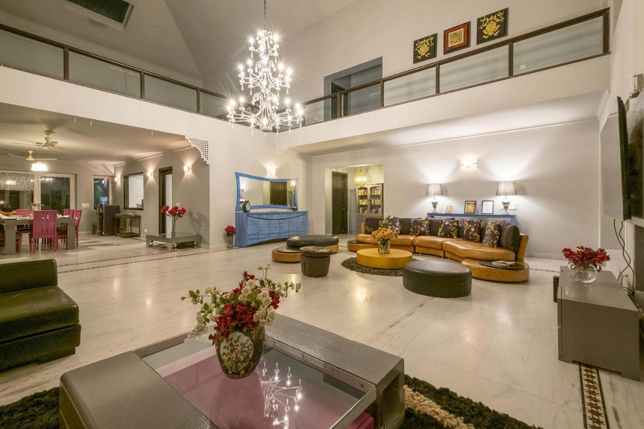 Stayvista At The Banyan Abode With Pool Table, Pet Friendly & Outdoor Pool Manesar Dış mekan fotoğraf