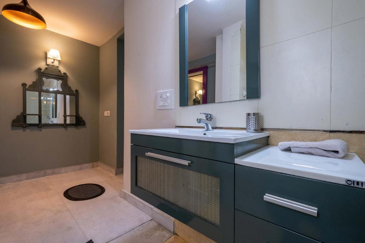 Stayvista At The Banyan Abode With Pool Table, Pet Friendly & Outdoor Pool Manesar Dış mekan fotoğraf